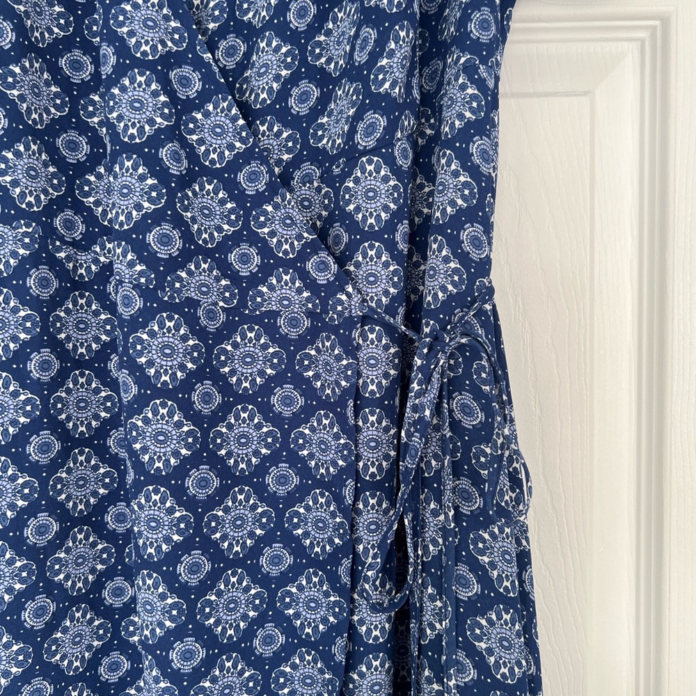 Tristan Navy and White Patterned Maxi Wrap Dress size S - Picture 4 of 5